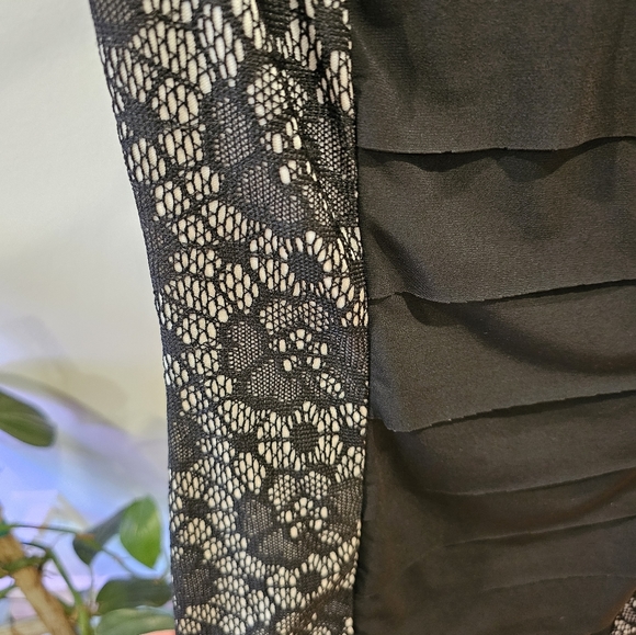 Dress - Picture 4 of 4